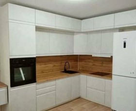Модульная кухня Бруклин 2.4 x 2 м (Бетон белый) в Большеречье - bolshereche.katalogmebeli.com | фото 15